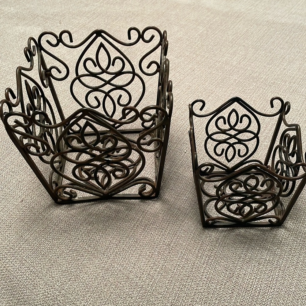 Southern Living At Home Rosedale Plant Holders Iron Baskets Set of 2 Metal Decor